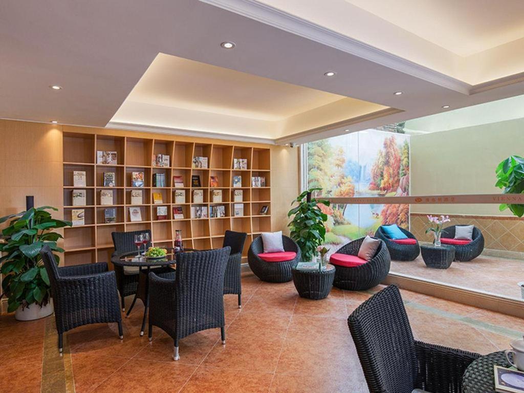 Vienna Classic Hotel Guangdong Yangxi Moon Bay Eksteriør bilde